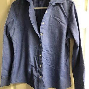 Lands End woman’s shaped blouse size small